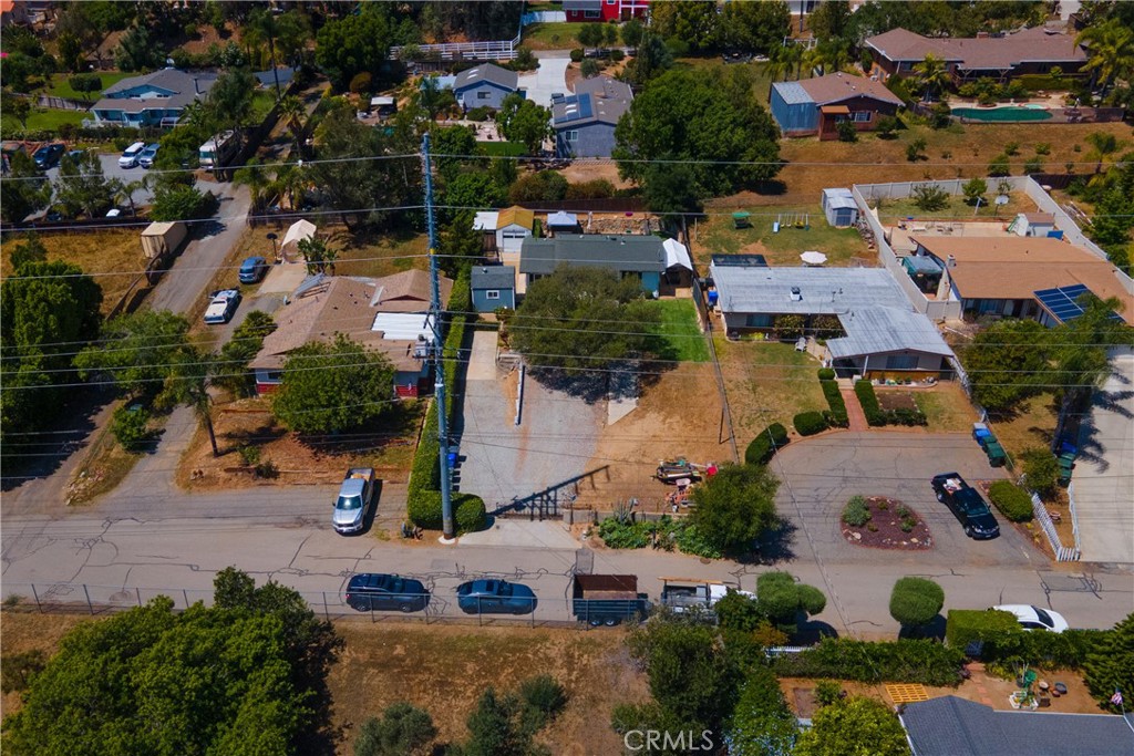 155 Barhaven Lane Fallbrook, CA 92028 - Photo 41 of 43 an aerial view of residential houses with outdoor space