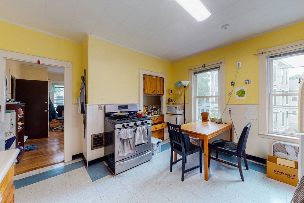 51 Harrison Street Somerville, MA 02143 - Photo 18 of 42