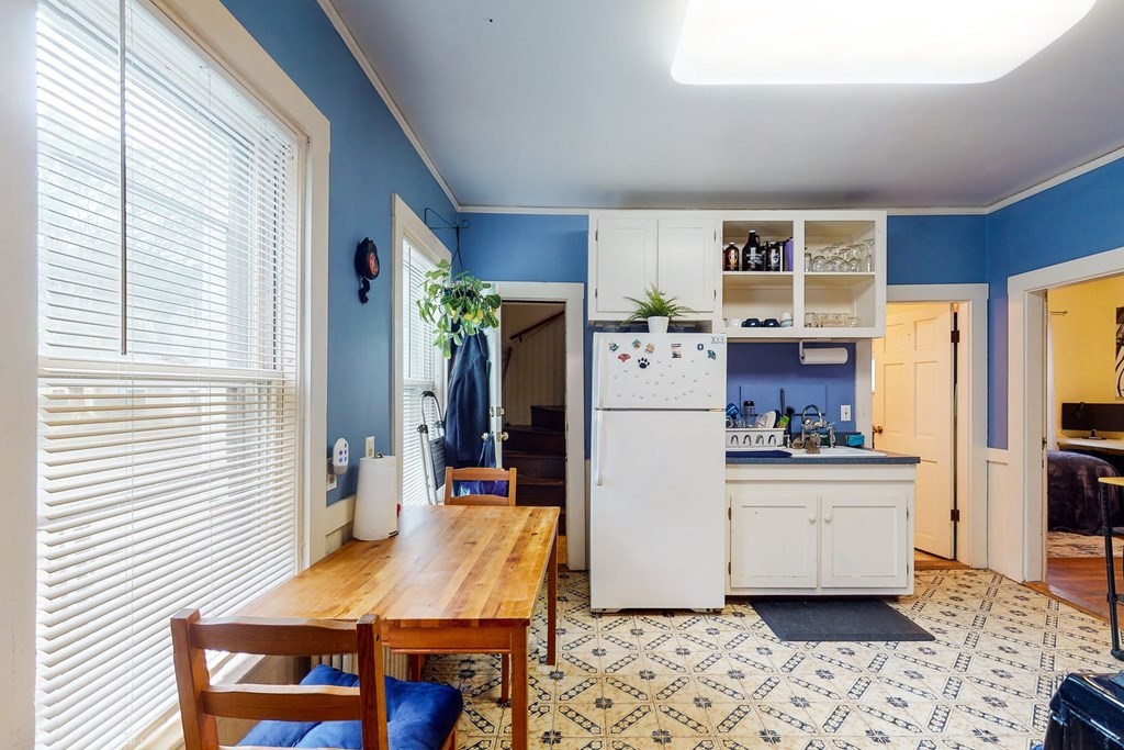 51 Harrison Street Somerville, MA 02143 - Photo 6 of 42