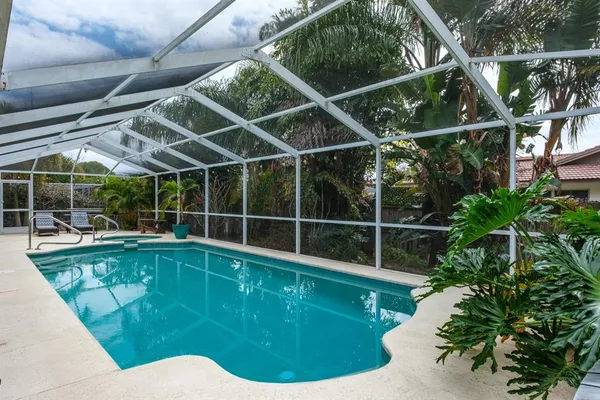 $559,900 | 2825 Long View Drive, Clearwater, FL 33761