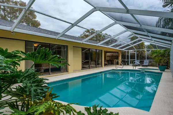 $559,900 | 2825 Long View Drive, Clearwater, FL 33761