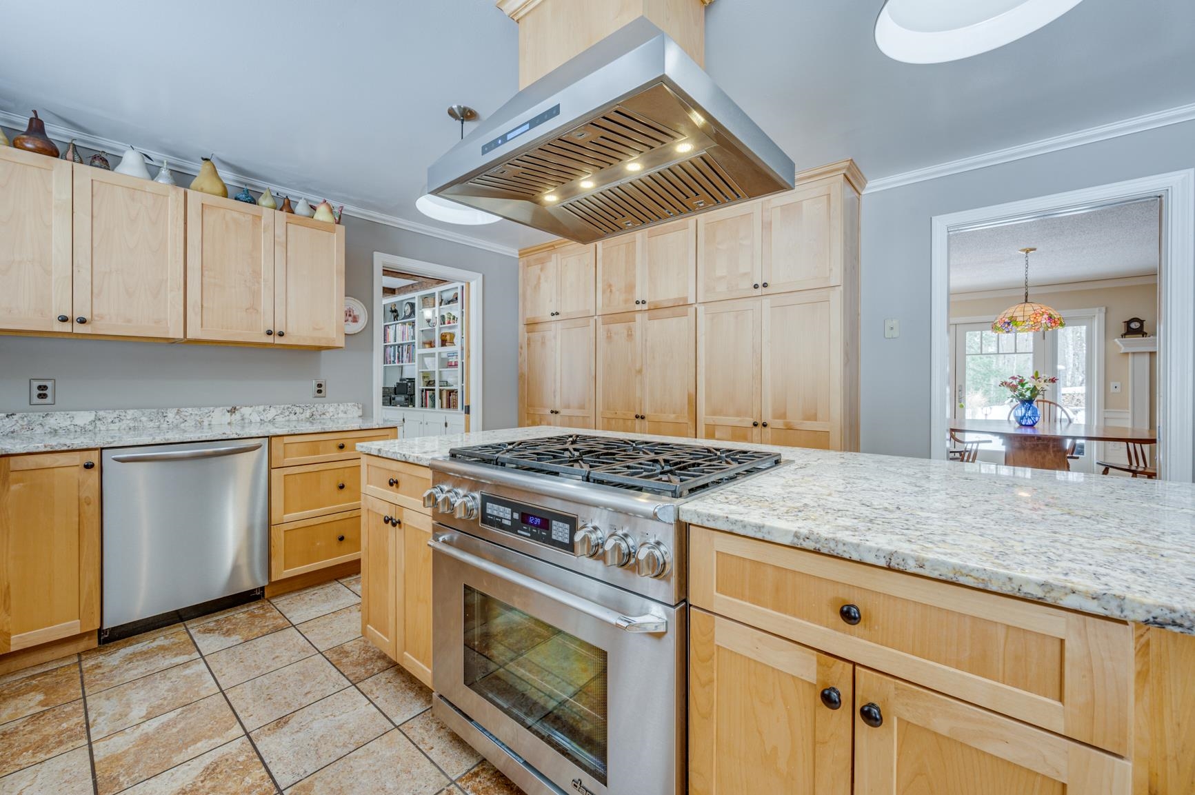 53 Elkins Road New London, NH 03257 - Photo 13 of 59