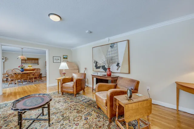 $925,000 | 53 Elkins Road, New London, NH 03257