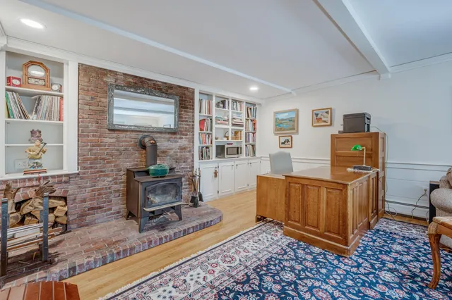 $925,000 | 53 Elkins Road, New London, NH 03257