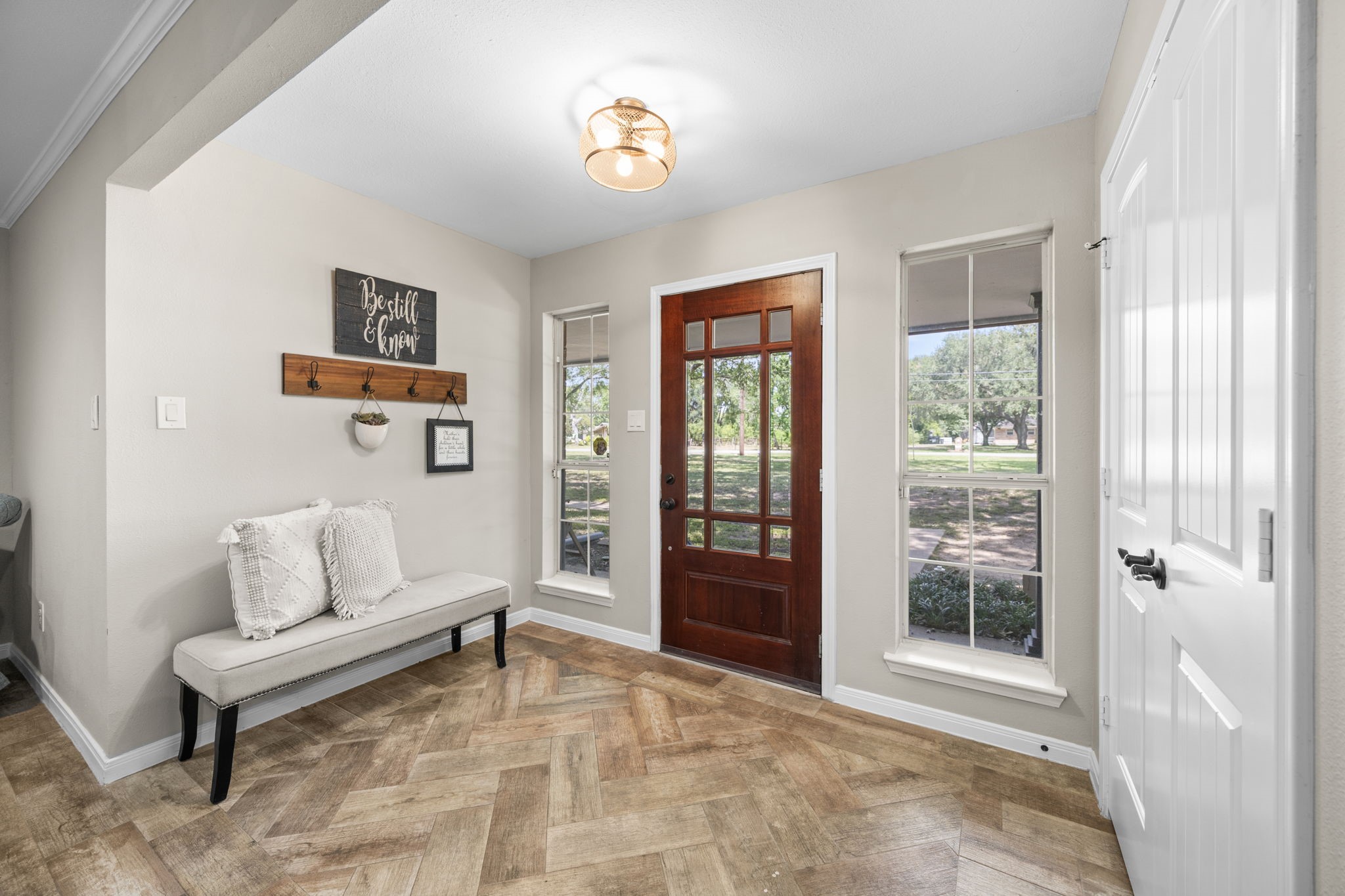 3311 Eula Morgan Road Katy, TX 77493 - Photo 8 of 32 a living room with furniture and a window