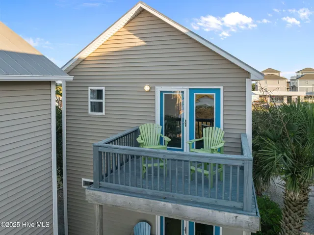 $589,000 | 615 North New River Drive, Unit D, Surf City, NC 28445