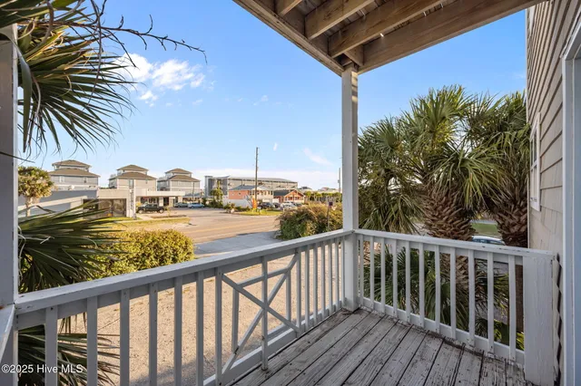 $589,000 | 615 North New River Drive, Unit D, Surf City, NC 28445