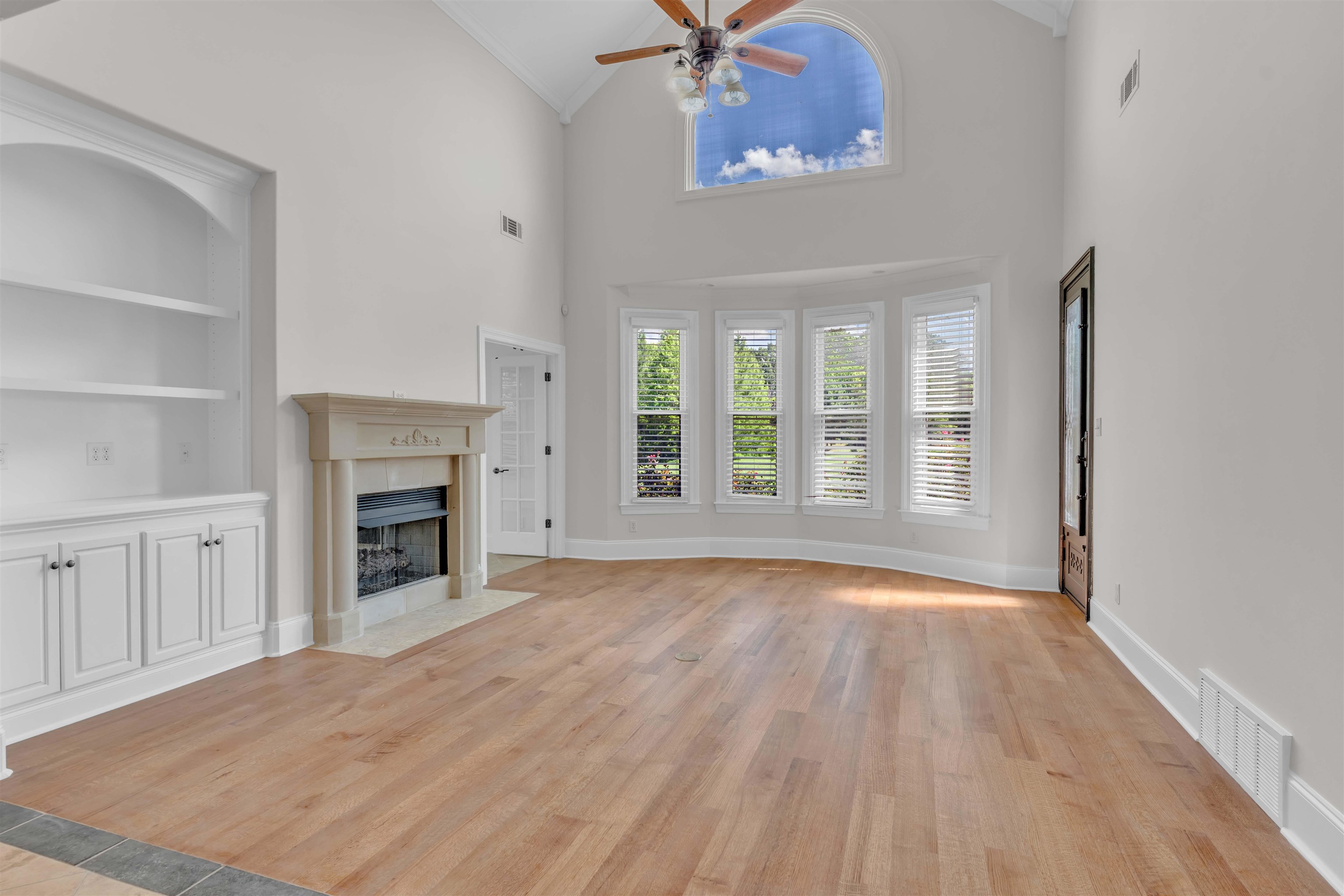 680 Highway 193 Collierville, TN 38017 - Photo 11 of 38 Living room