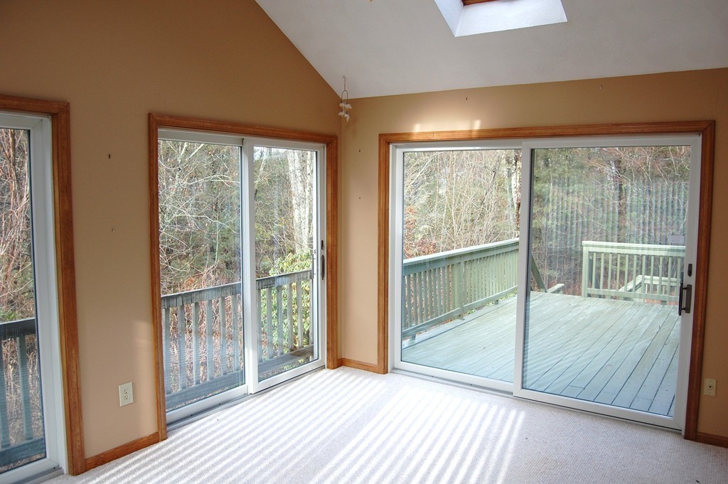 32 Crestwood Road North Reading, MA 01864 - Photo 11 of 25 Gallery Image 11