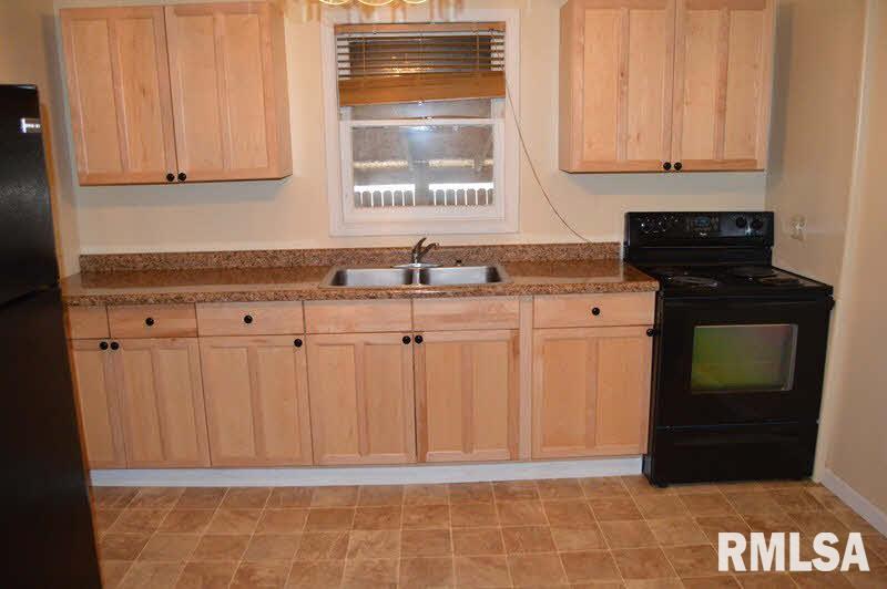 802 North Maple Street Christopher, IL 62822 - Photo 8 of 8 Gallery Image 8