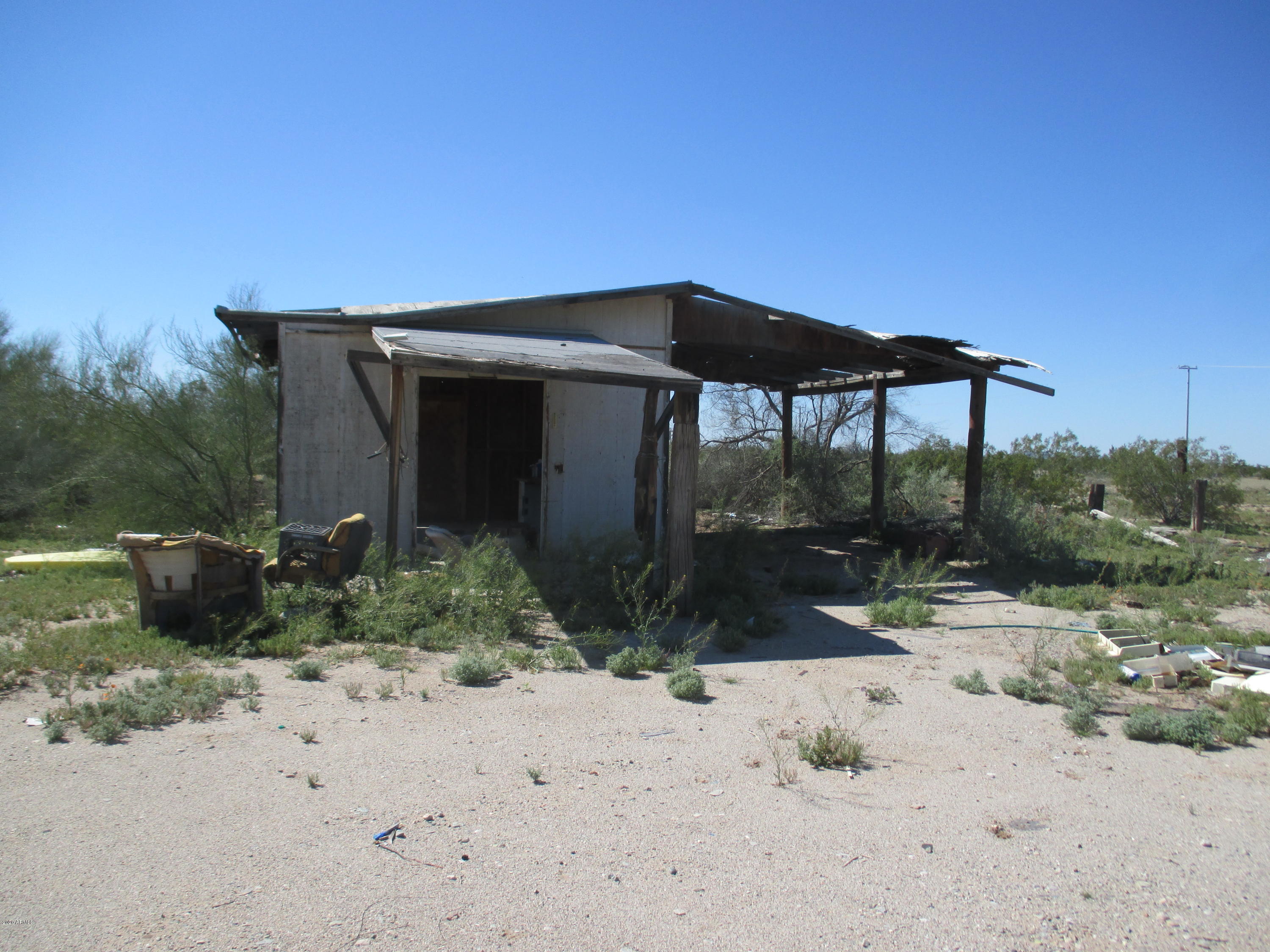 53431 Stout Road Gila Bend, AZ 85337 - Photo 23 of 27 Shed in rear