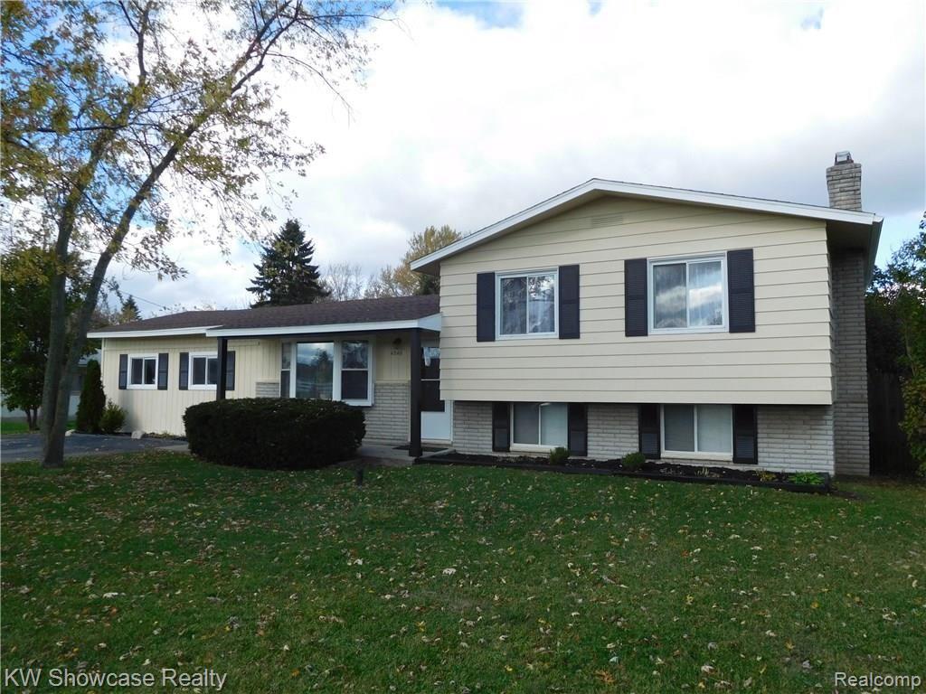 4249 East Hill Road Grand Blanc, MI 48439 - Photo 1 of 35 Front