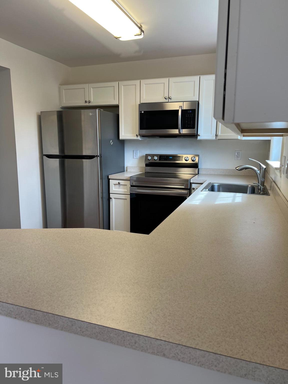 7772 Old House Road Pasadena, MD 21122 - Photo 4 of 23 kitchen