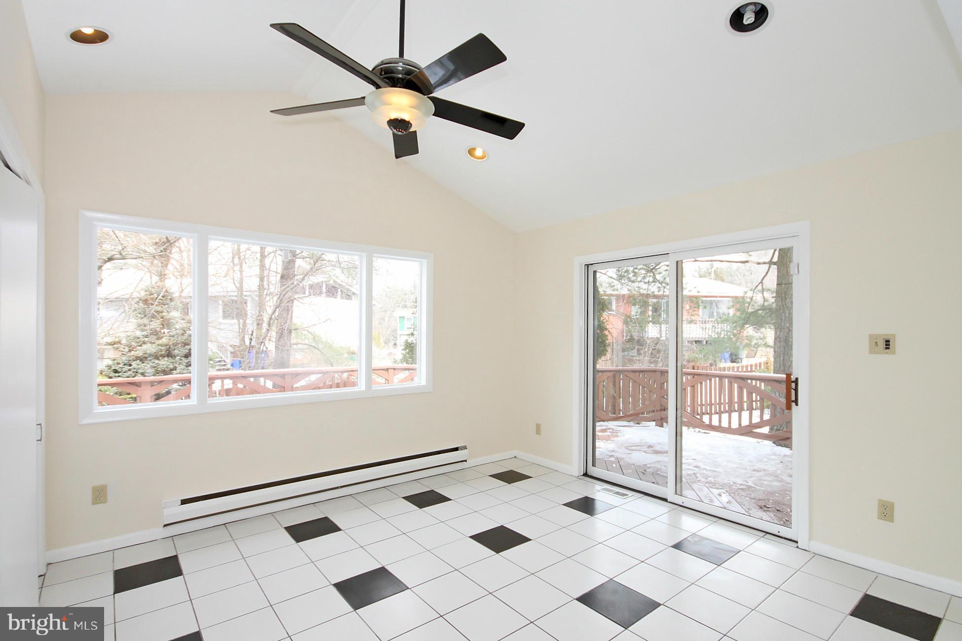 1805 Arcola Avenue Silver Spring, MD 20902 - Photo 5 of 16 Breakfast Area