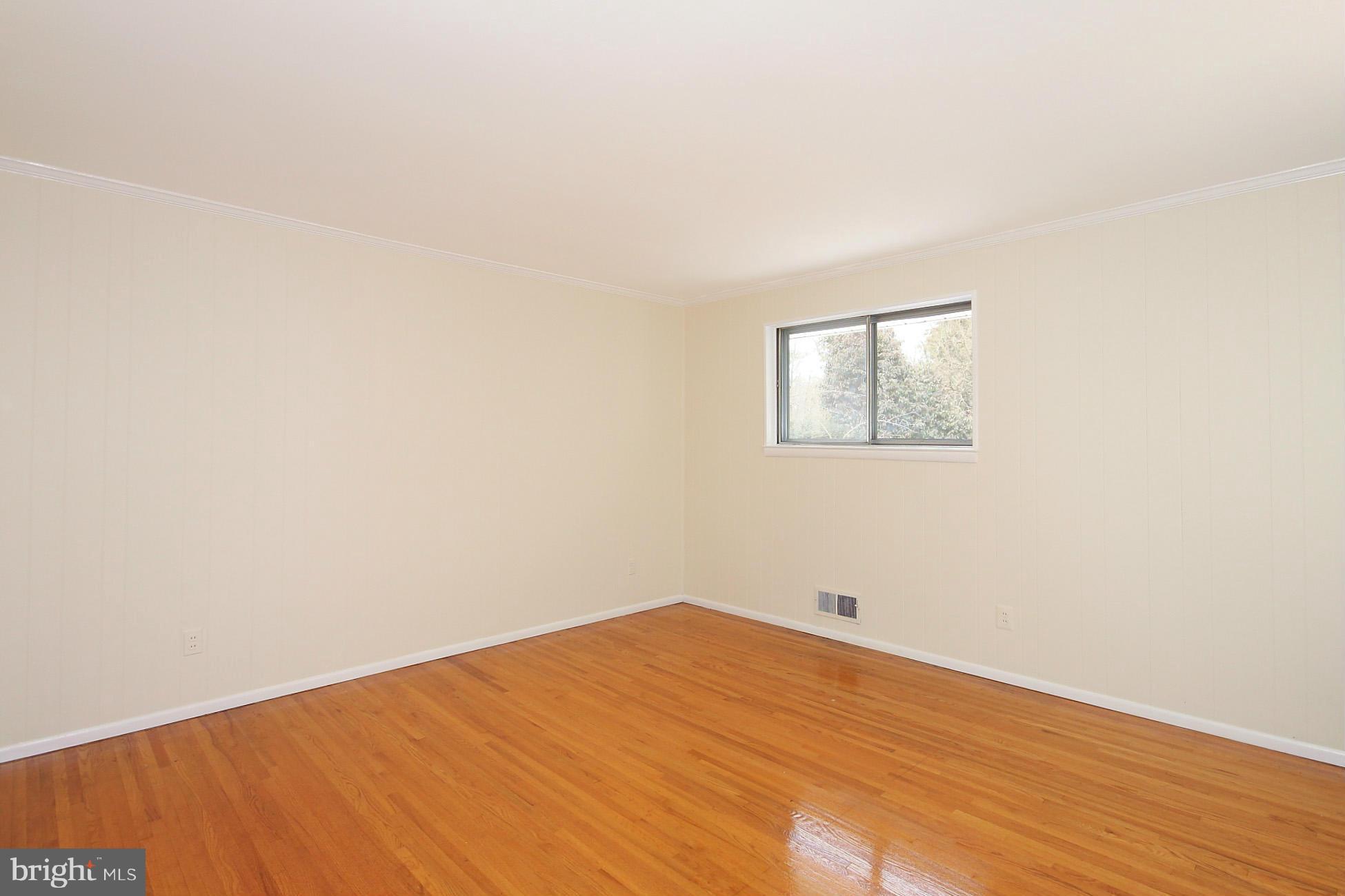 1805 Arcola Avenue Silver Spring, MD 20902 - Photo 7 of 16 Bedroom (Master) with BA en suite