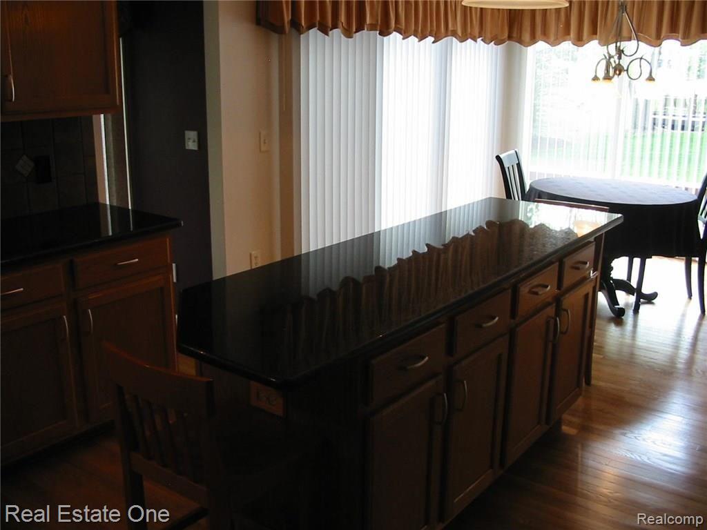 6765 Poppleton Road Canton, MI 48187 - Photo 30 of 99 IMG_5237.JPG