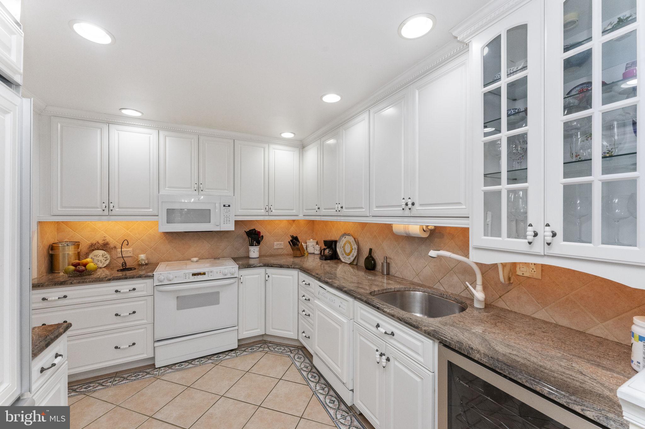 705 Raintree Lane Malvern, PA 19355 - Photo 7 of 19 Gallery Image 7