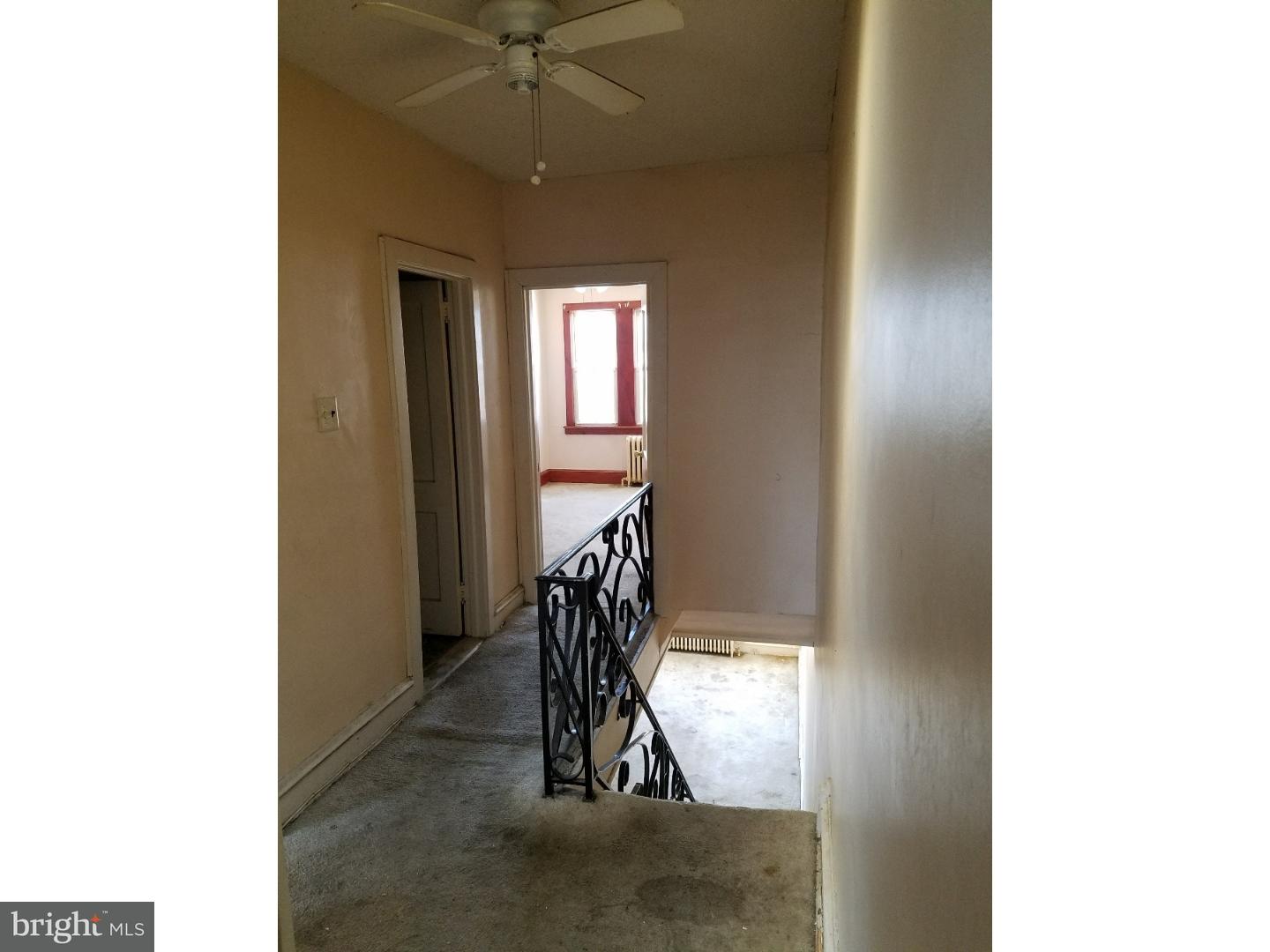 5563 Miriam Road Philadelphia, PA 19124 - Photo 8 of 18 Hallway