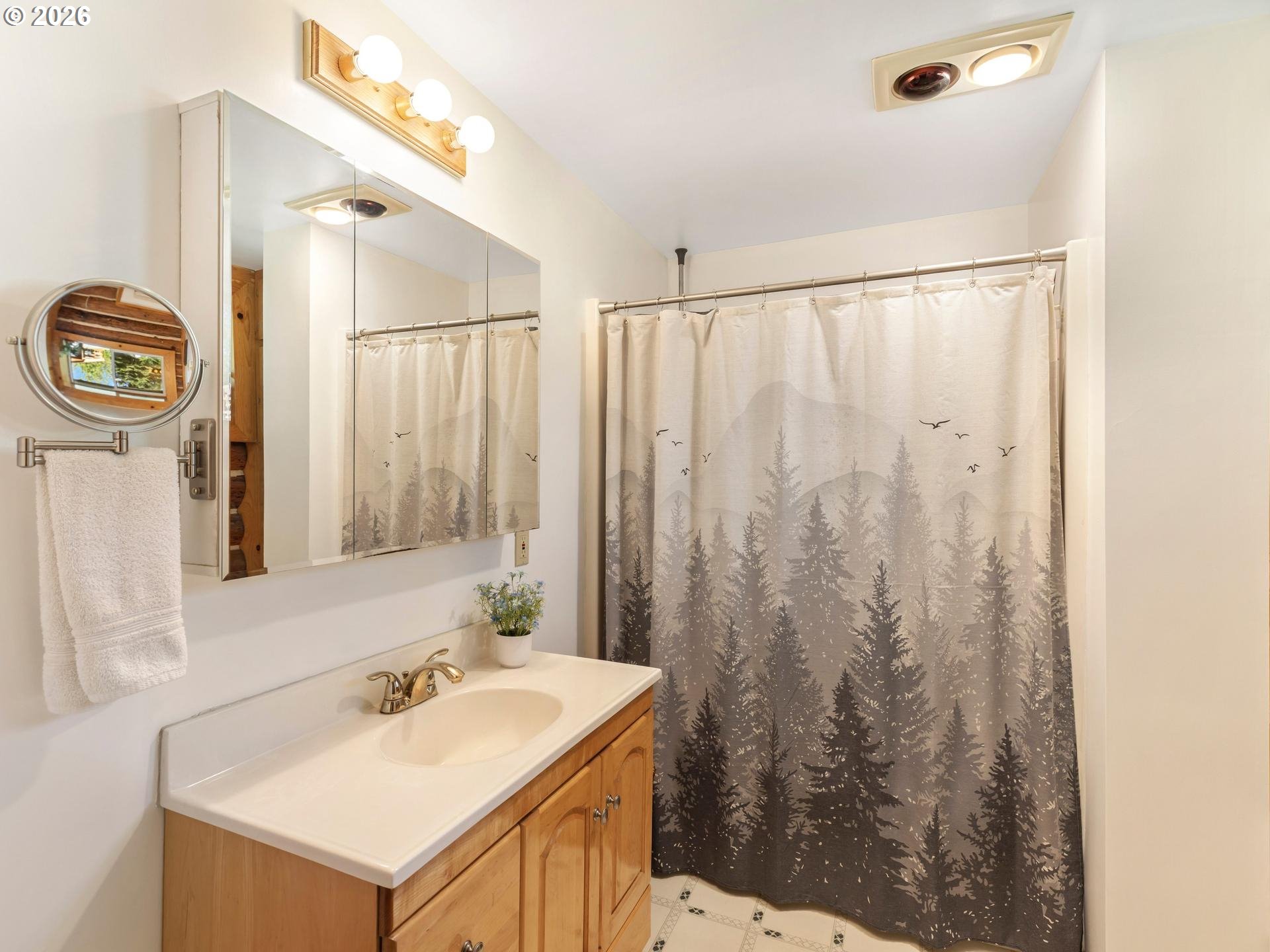 38342 South Sawtell Road Molalla, OR 97038 - Photo 23 of 48 Bathroom, Attached