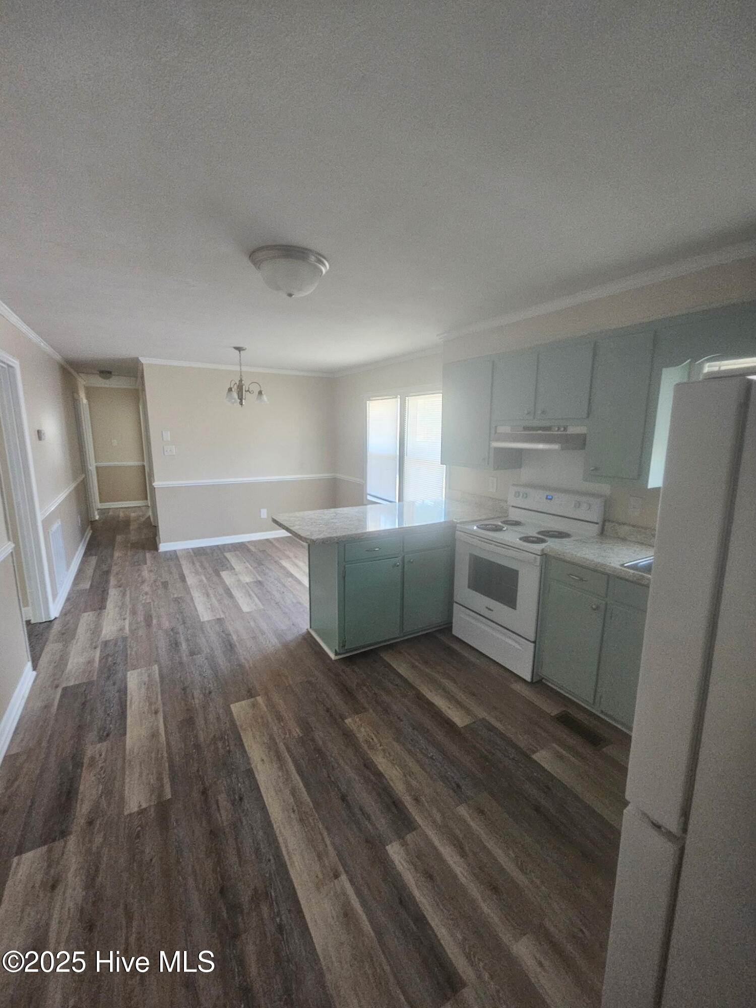 460 Sand Ridge Road Hubert, NC 28539 - Photo 11 of 15 Kitchen