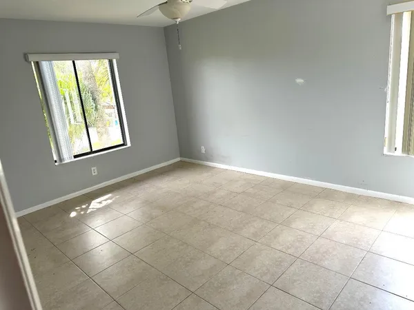 $1,900 | 728 Sunny Pine Way, Unit A3, Greenacres, FL 33415