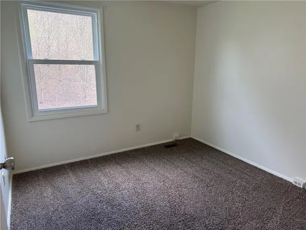 $1,850 | 208 Quail Run Road, Venetia, PA 15367