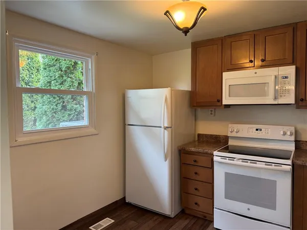 $1,850 | 208 Quail Run Road, Venetia, PA 15367