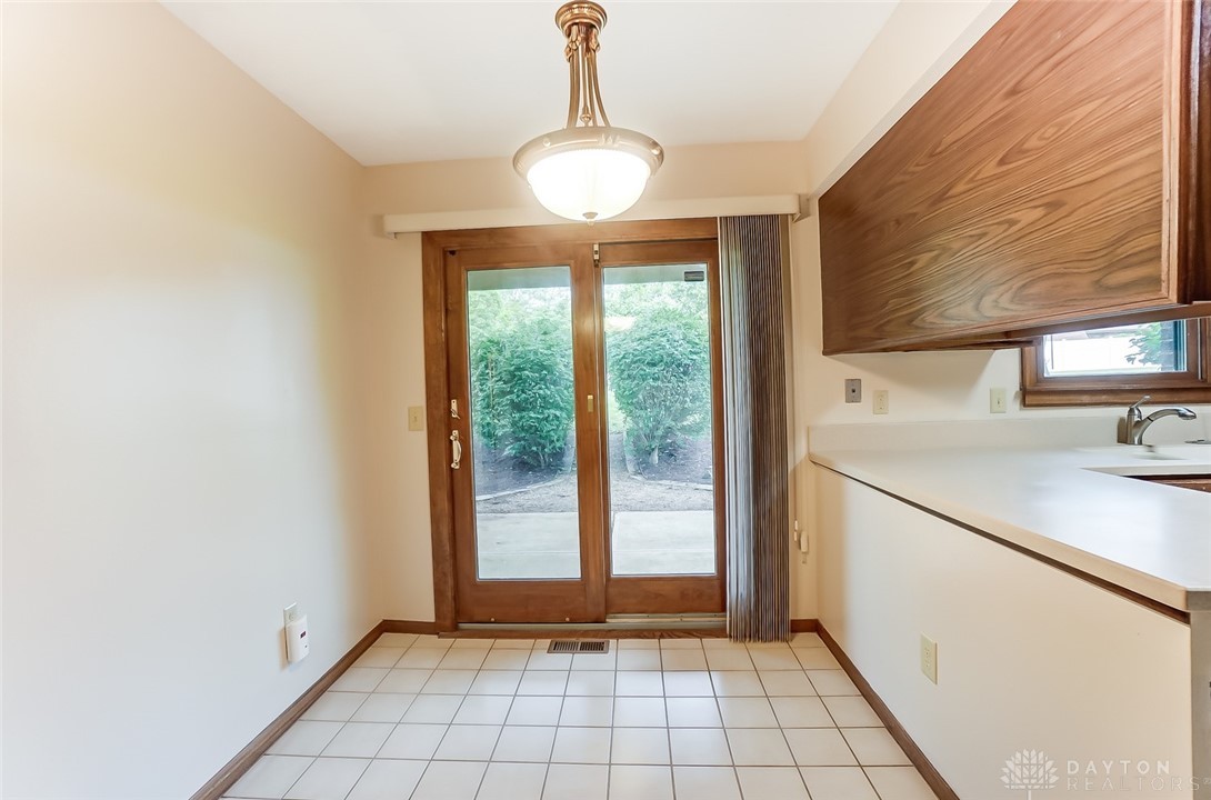 545 Queensgate Road Springboro, OH 45066 - Photo 15 of 47 Gallery Image 15