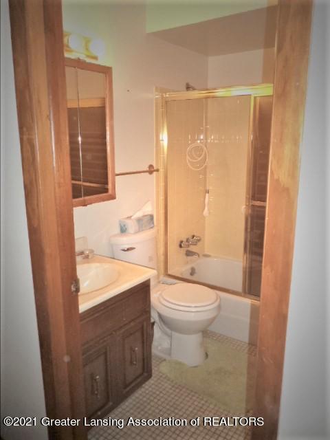 5779 West Centerline Road St. Johns, MI 48879 - Photo 12 of 43 Main bath 1