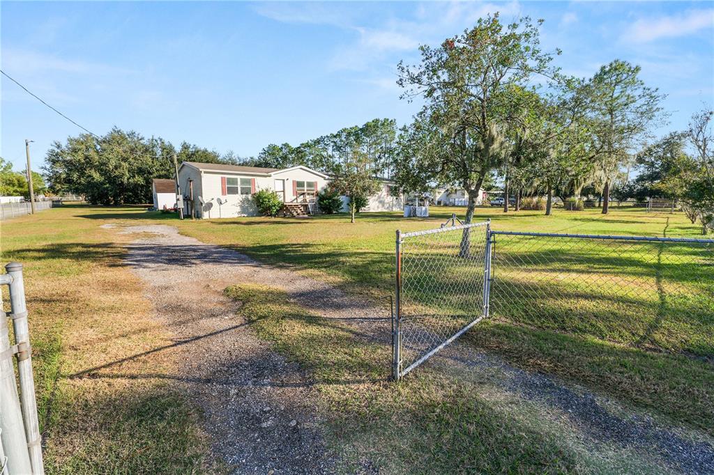 11516 Tuten Loop Lithia, FL 33547 - Photo 43 of 58