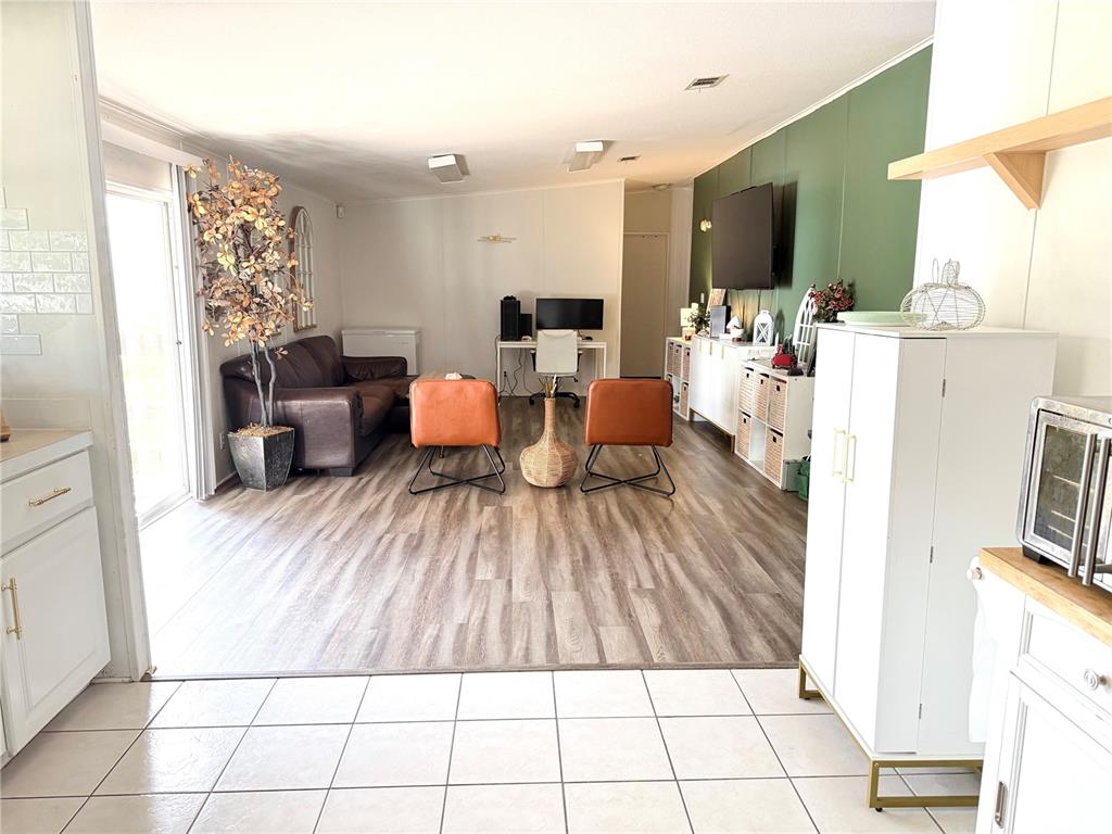 11516 Tuten Loop Lithia, FL 33547 - Photo 5 of 58