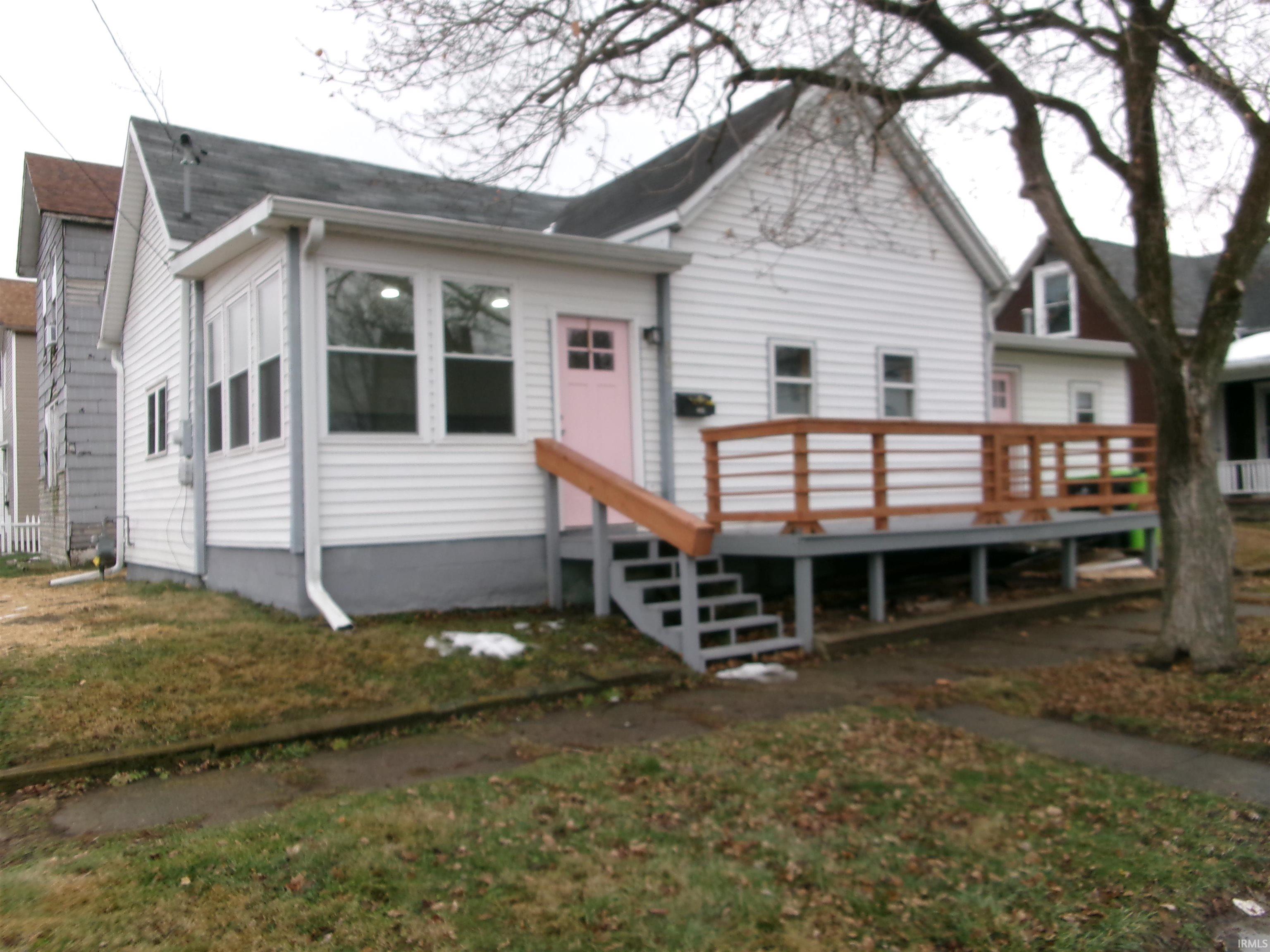 901 Race Street Logansport, IN 46947 - Photo 1 of 33