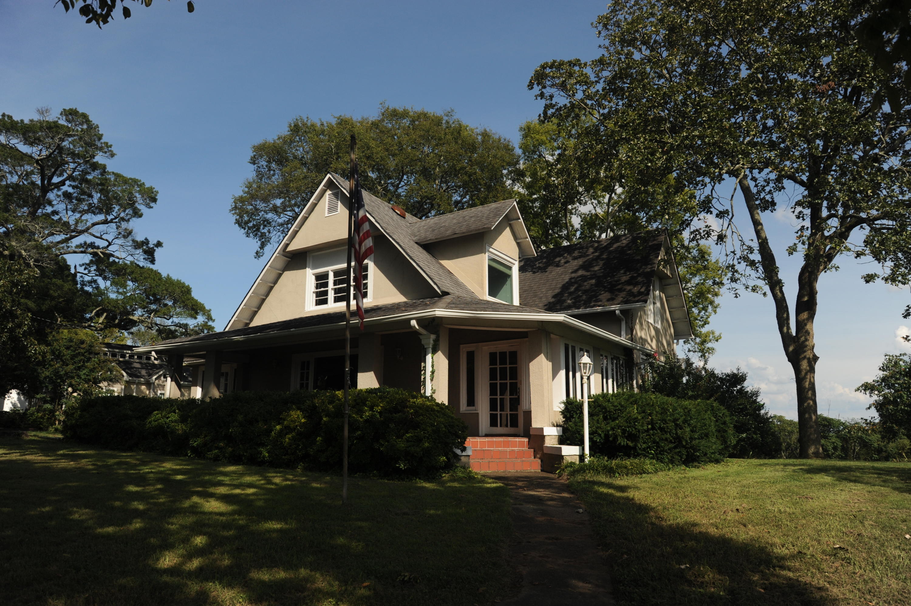 150 North Crest Road Chattanooga, TN 37404 - Photo 1 of 10 MCB_8752 - Copy