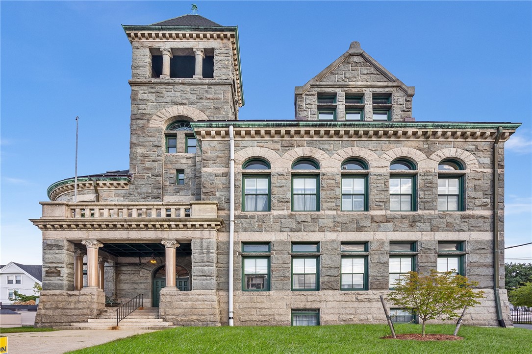 24 Front Street, Unit 7 Woonsocket, RI 02895 - Photo 1 of 34