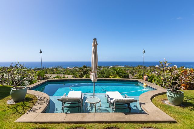 $2,950,000 | 75-6121 Akoa Street, Kailua-Kona, HI 96740