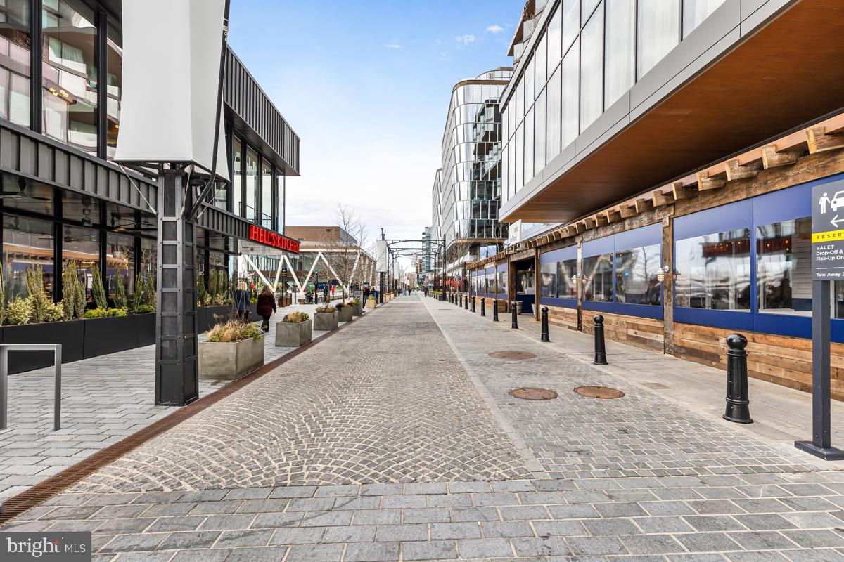 429 N Street Southwest, Unit S404 Washington, DC 20024 - Photo 37 of 40