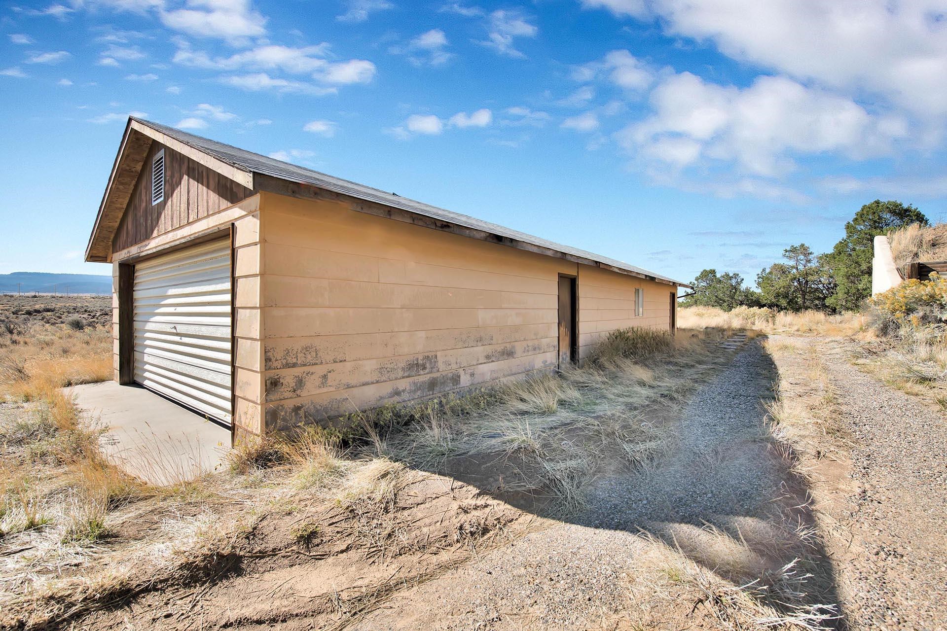 1041 South 16 1/2 Road Glade Park, CO 81523 - Photo 26 of 42 a backyard of a house
