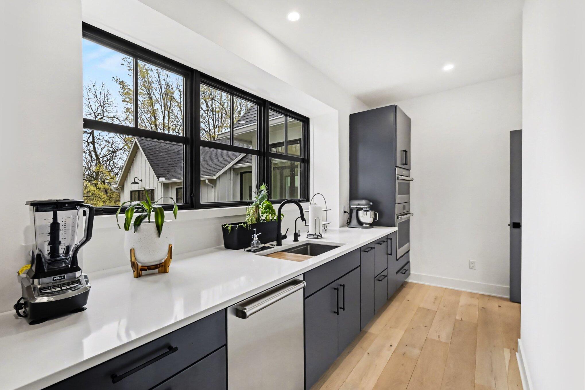 517 Glazier Road Chelsea, MI 48118 - Photo 16 of 61 049_file_8199