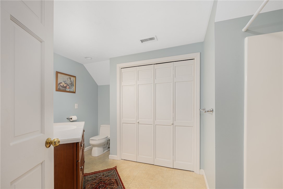 318 Sutton Street Uxbridge, MA 01569 - Photo 17 of 24