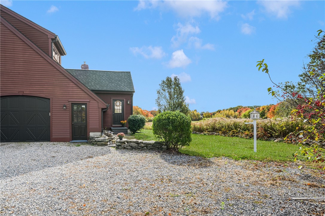 318 Sutton Street Uxbridge, MA 01569 - Photo 4 of 24