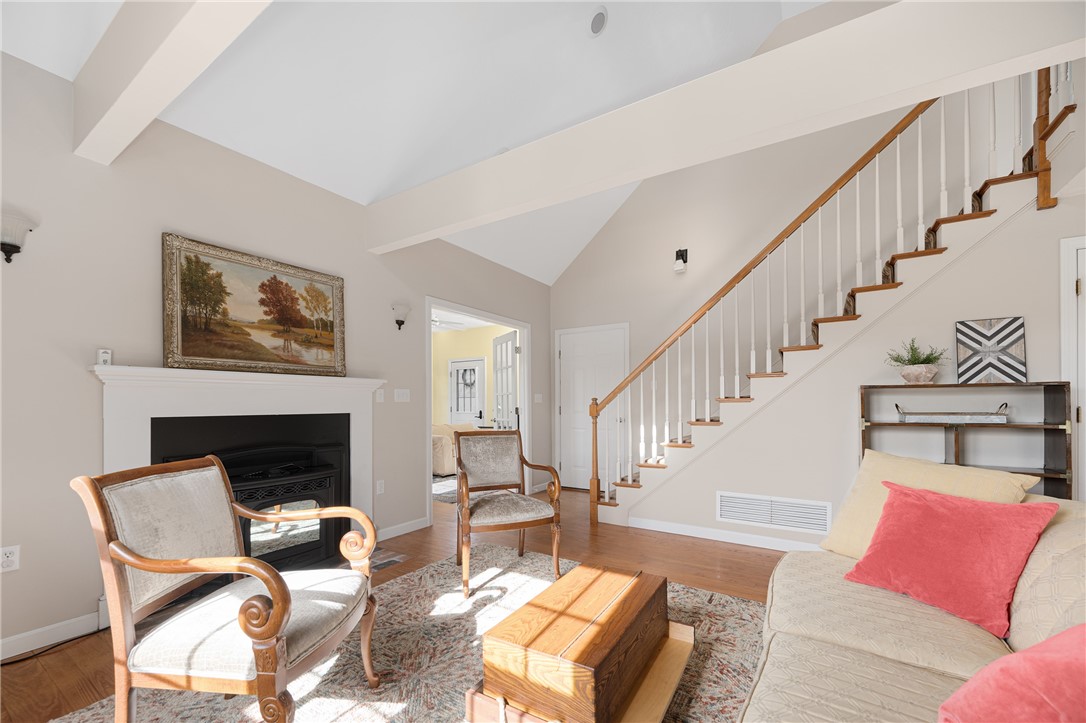 318 Sutton Street Uxbridge, MA 01569 - Photo 7 of 24