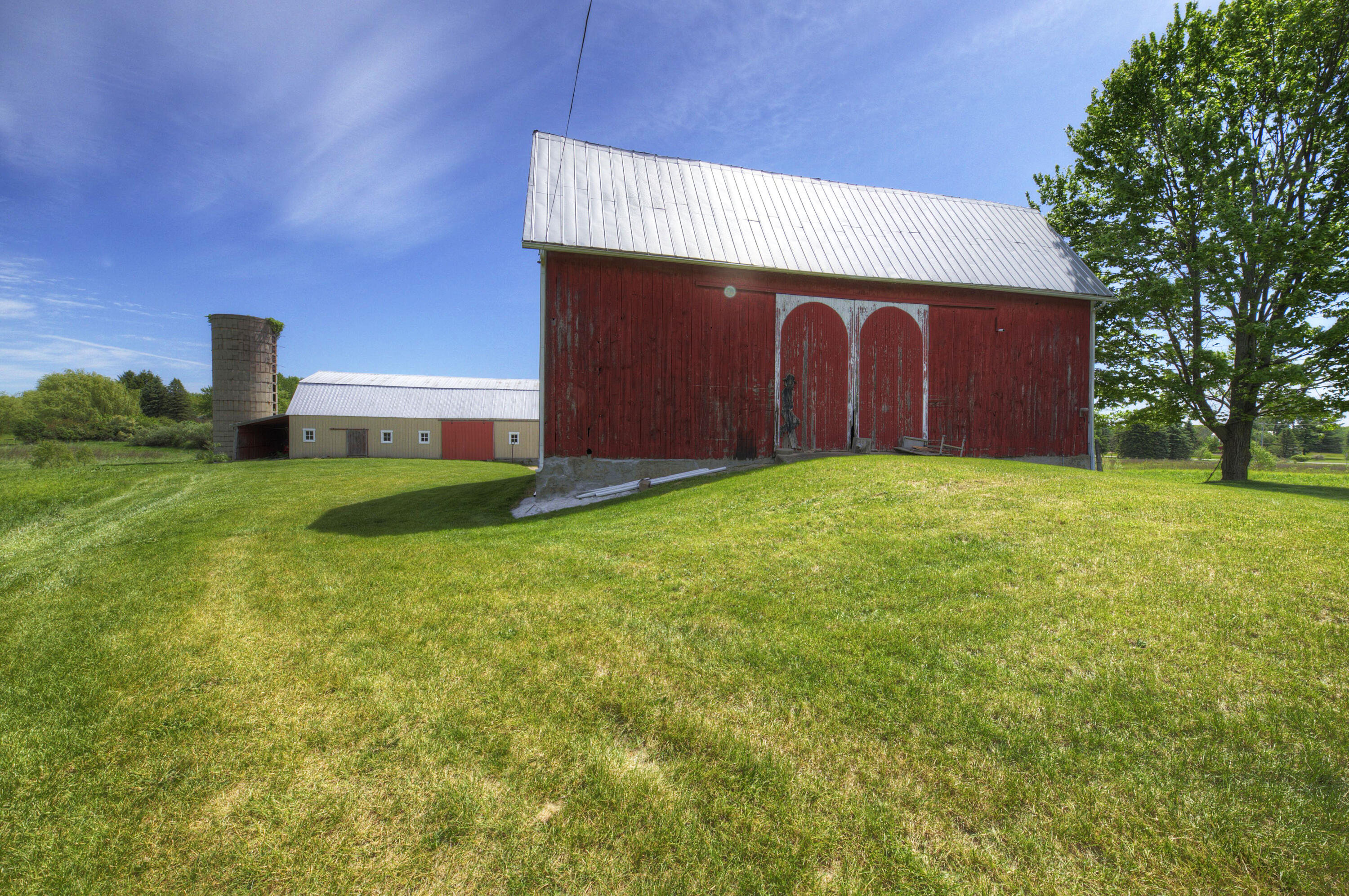 15610 Arnold Road Gregory, MI 48137 - Photo 67 of 90 Barns - both