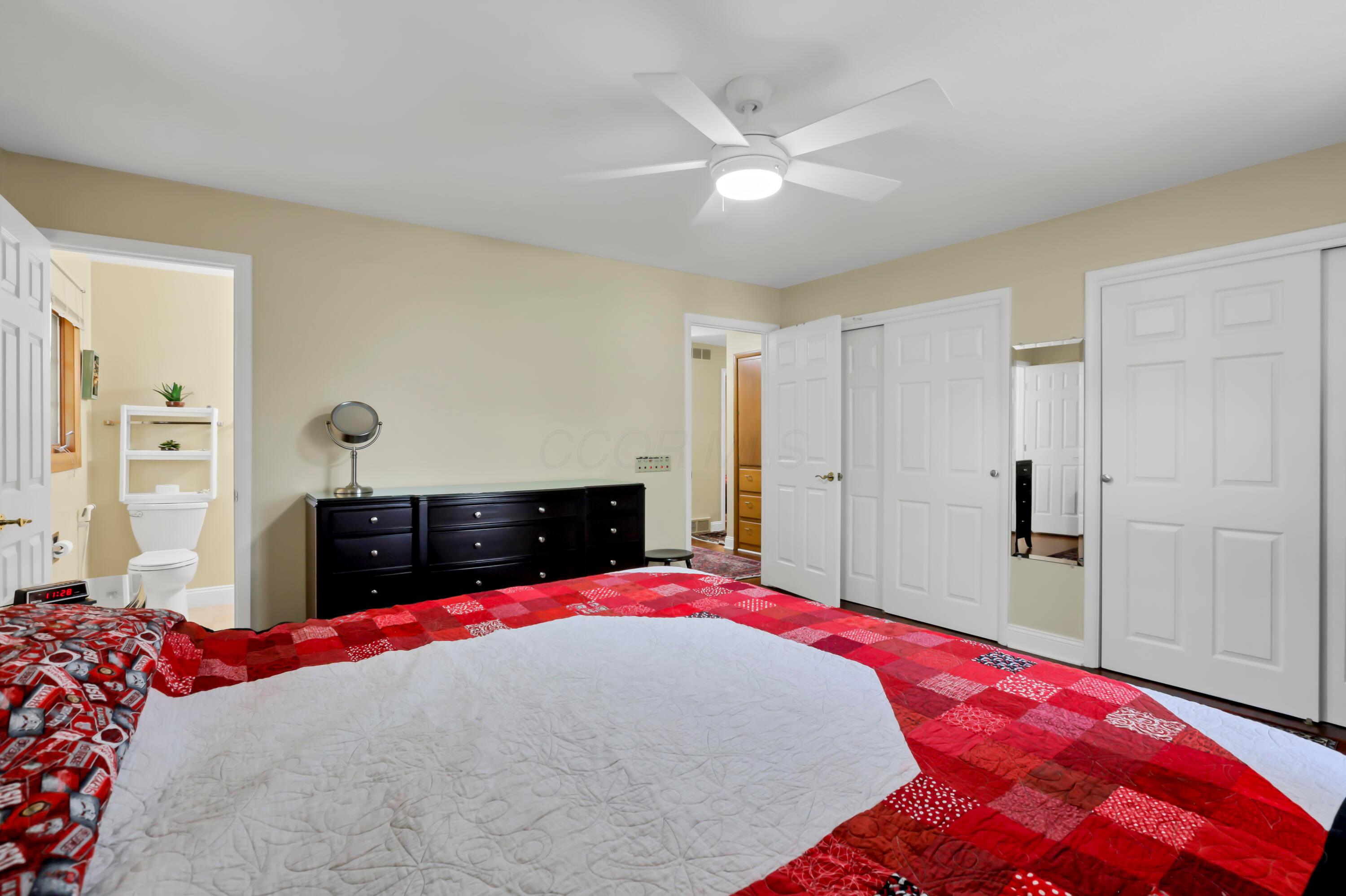 3783 Chevington Road Columbus, OH 43220 - Photo 27 of 37 47-print-IMG_2098