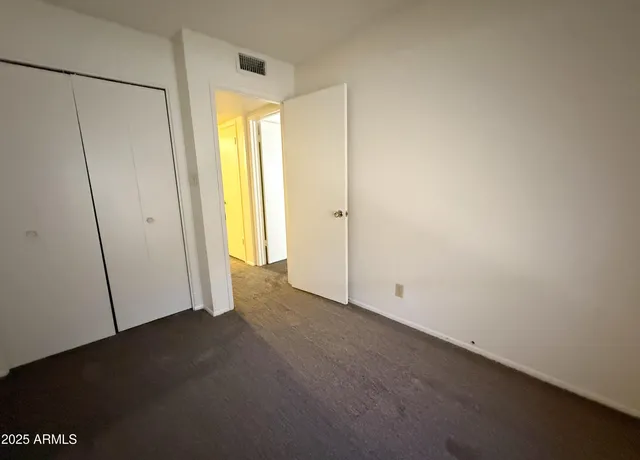 a view of empty room with window