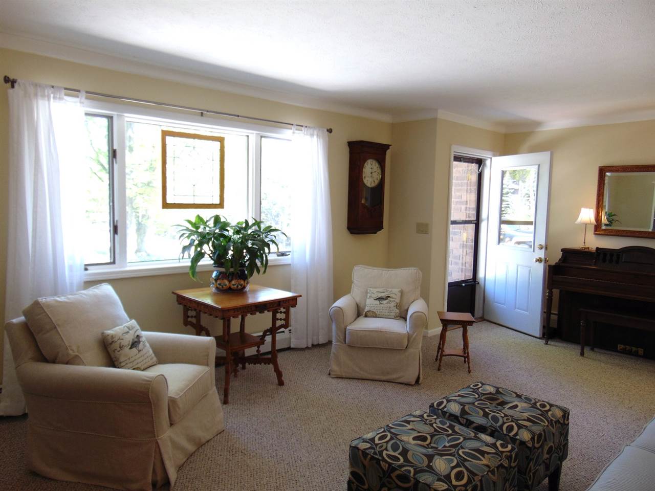 11082 East Fort Road Suttons Bay, MI 49682 - Photo 4 of 41 1817445-3.JPG