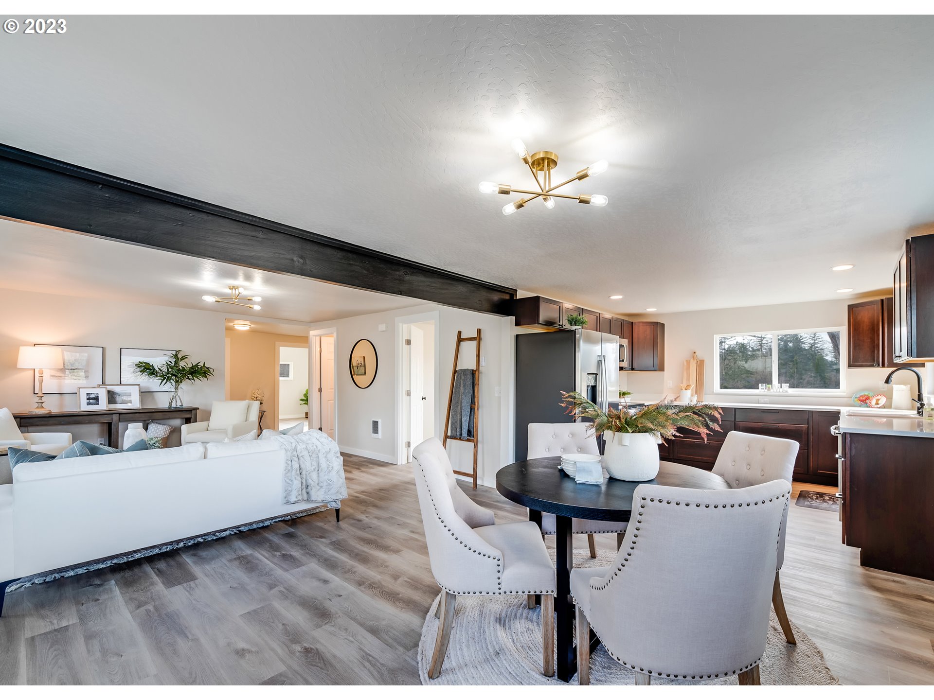 7935 South A Street Springfield, OR 97478 - Photo 8 of 32 Dining Area