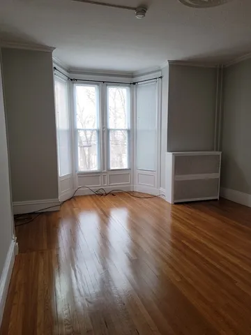 $1,850 | 172 Nesmith Street, Unit 1, Lowell, MA 01852