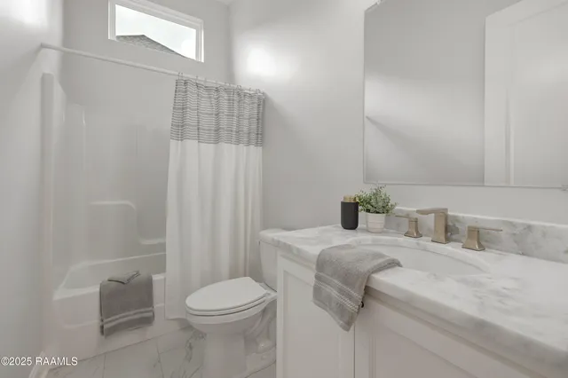 $374,990 | 213 Maple Branch Street, Lafayette, LA 70508