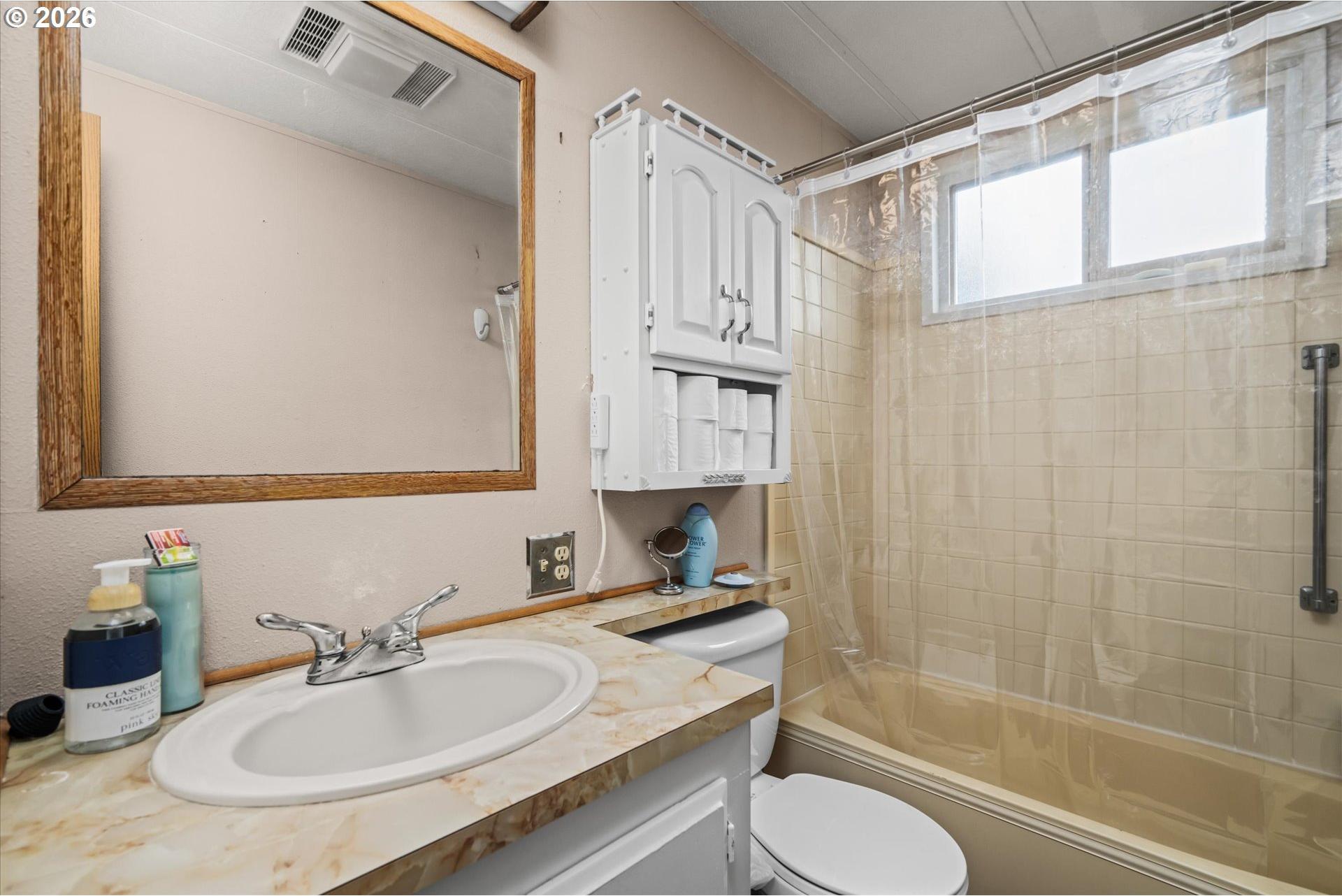 2150 Laura Street, Unit 111 Springfield, OR 97477 - Photo 14 of 21 Gallery Image 14