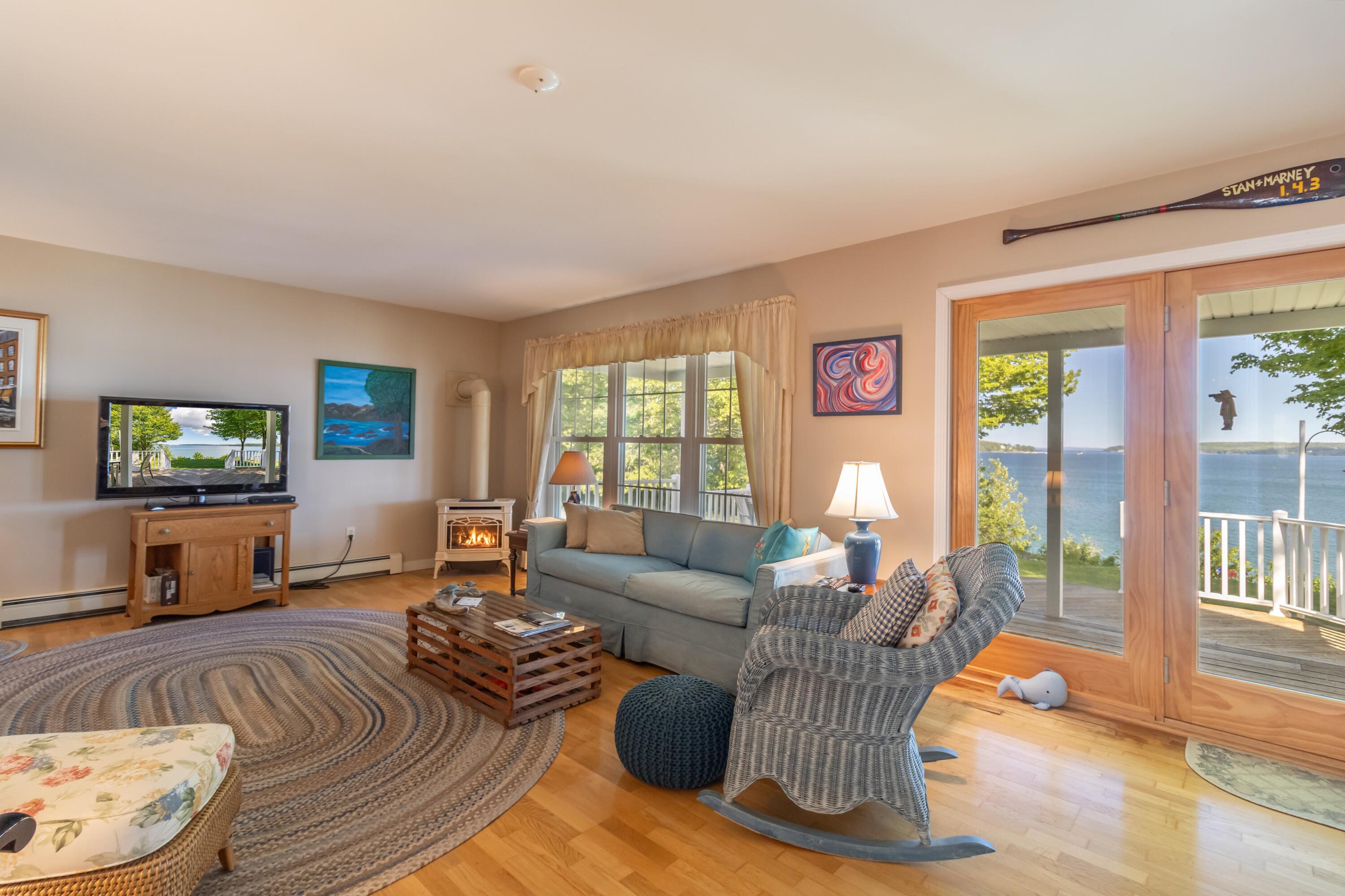 55 Fox Run Lamoine, ME 04605 - Photo 16 of 63 Living area